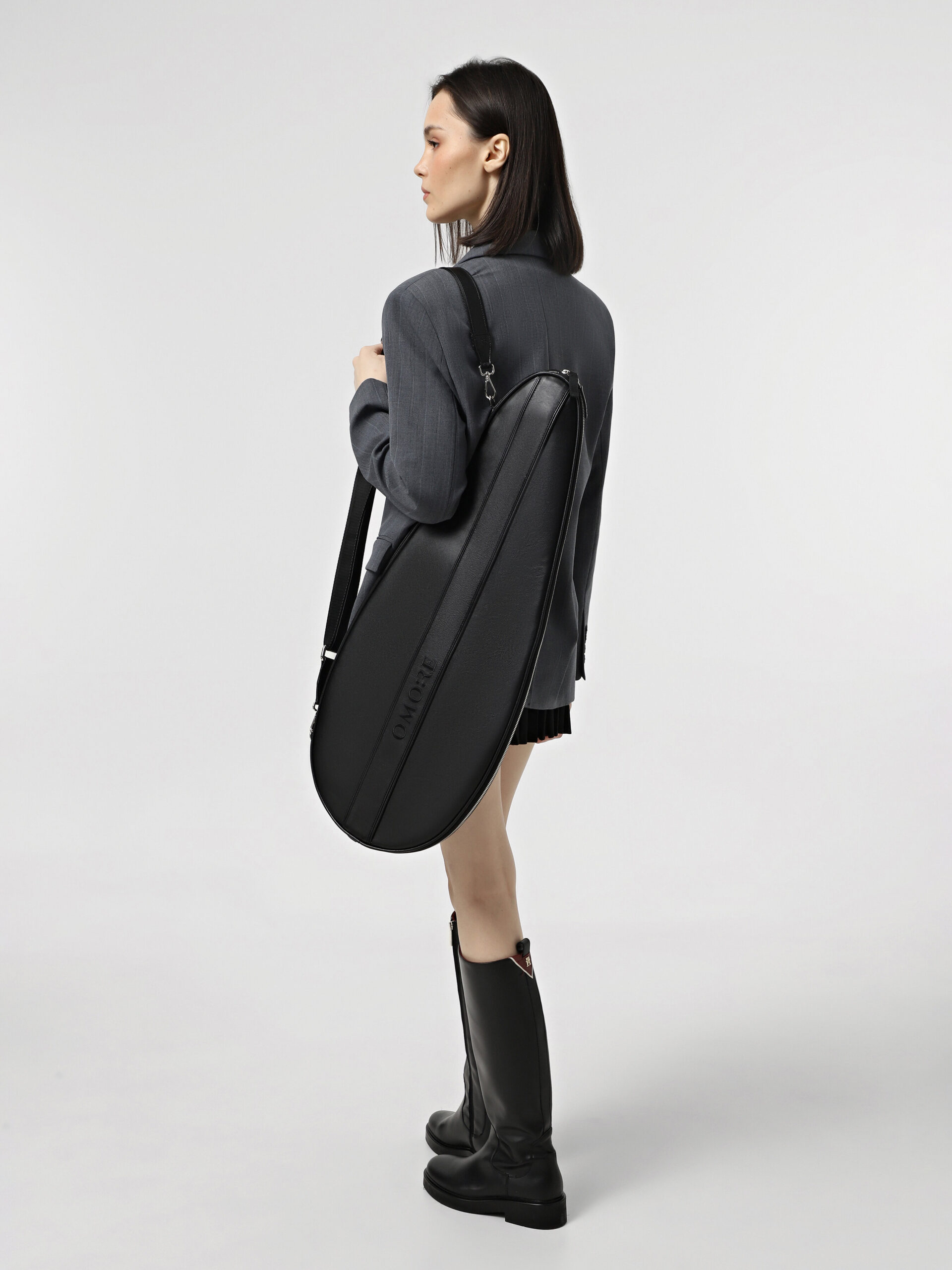 :REACT tennis leather case