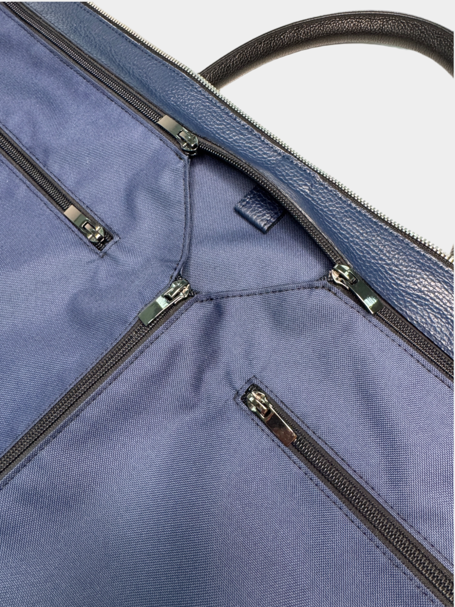 MO:RE garment leather bag - Image 4